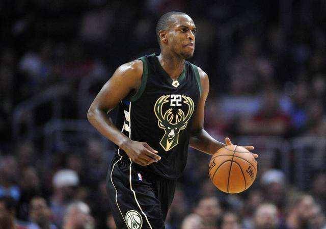 两队以平局 两队以平局